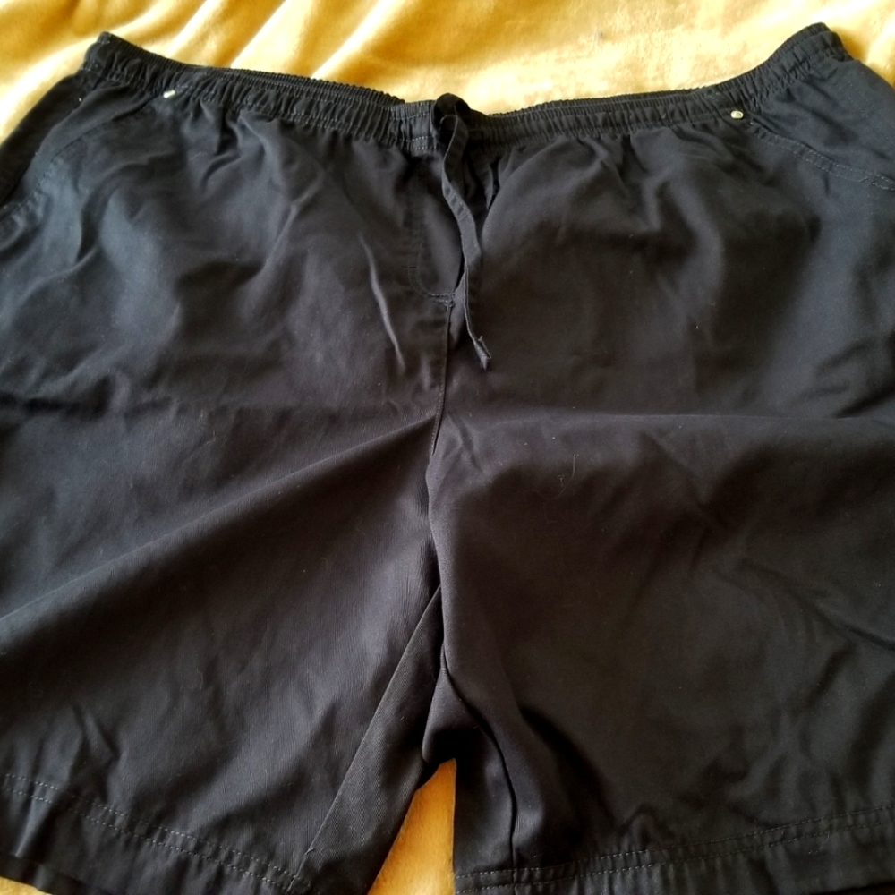 Pull on shorts